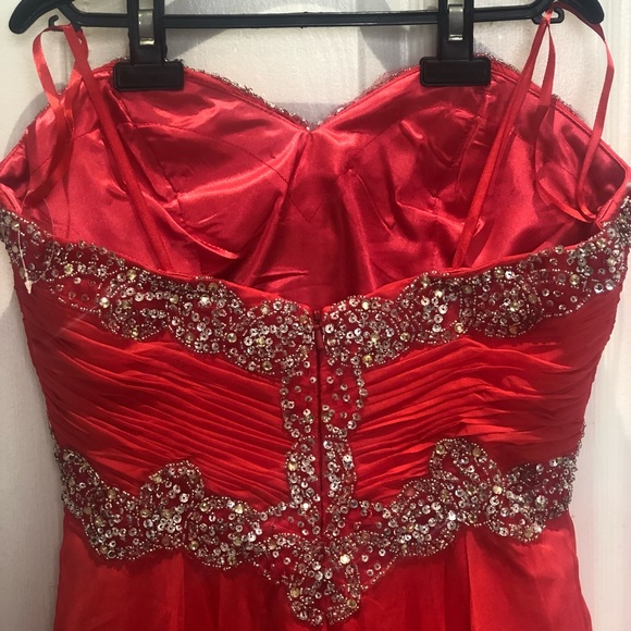 Bright coral/red formal prom dress - Picture 4 of 5